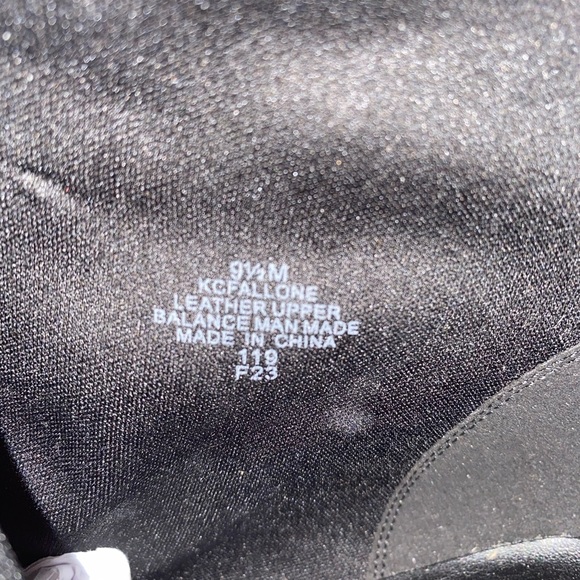 Calvin Klein Women's Black Leather Boots
💥New w/o Original Box - Picture 4 of 8